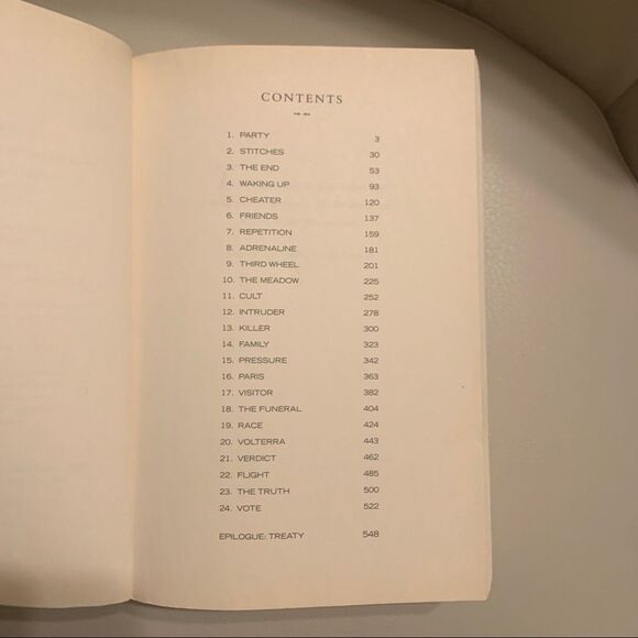 Stephenie Meyer New Moon (The Twilight Saga) - Picture 6 of 7